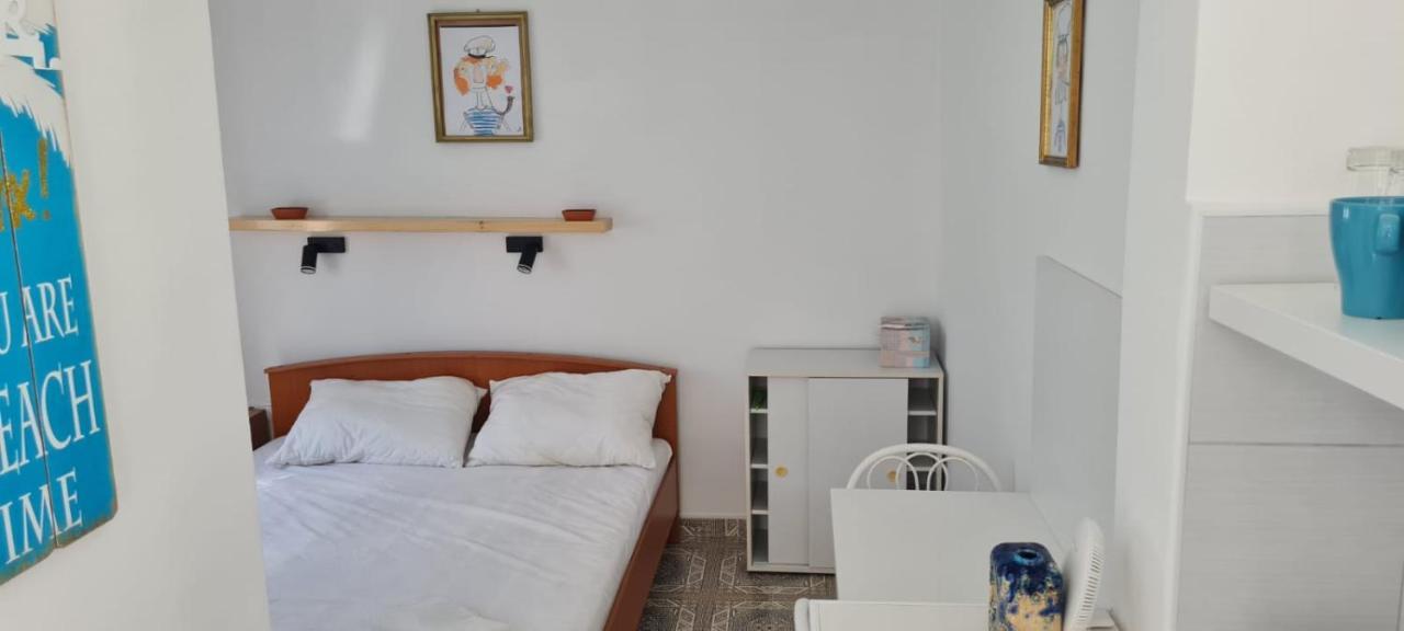 Apartmani Centar Seline Paklenica Buitenkant foto