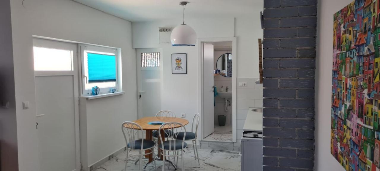 Apartmani Centar Seline Paklenica Buitenkant foto