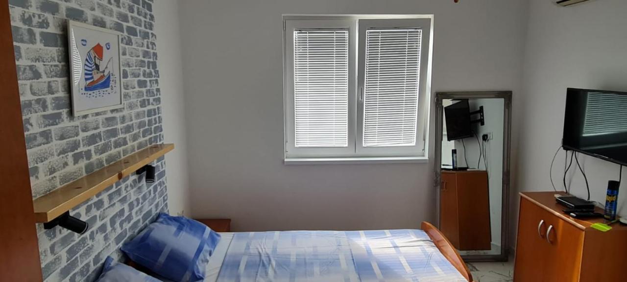 Apartmani Centar Seline Paklenica Buitenkant foto